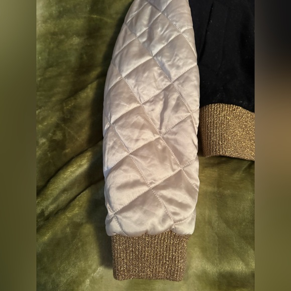 250$ drop Tommy Hilfiger gold glitter Varsity S - Picture 5 of 10